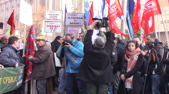 Vojni sindikat Srbije i Policijski sindikat ispred vlade Srbije