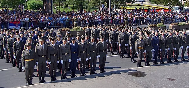Председник Вучић да испуни обећање војницима дато пре три године